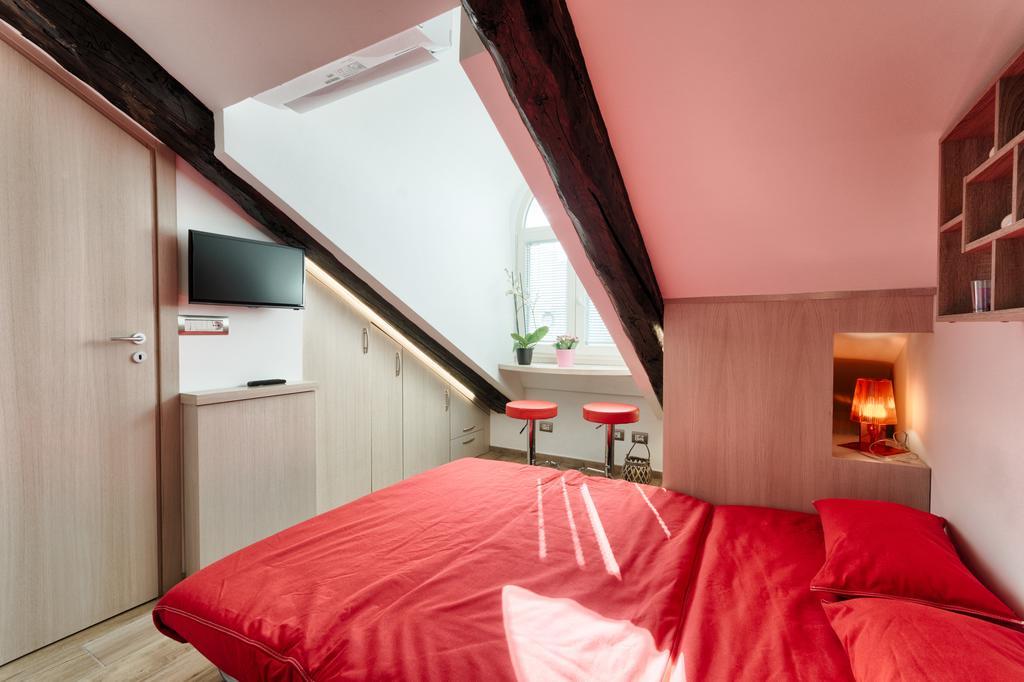 Multifunctional Stylish Studio تورينو المظهر الخارجي الصورة